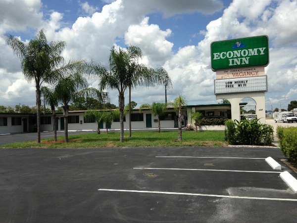 Economy Inn Okeechobee image 13