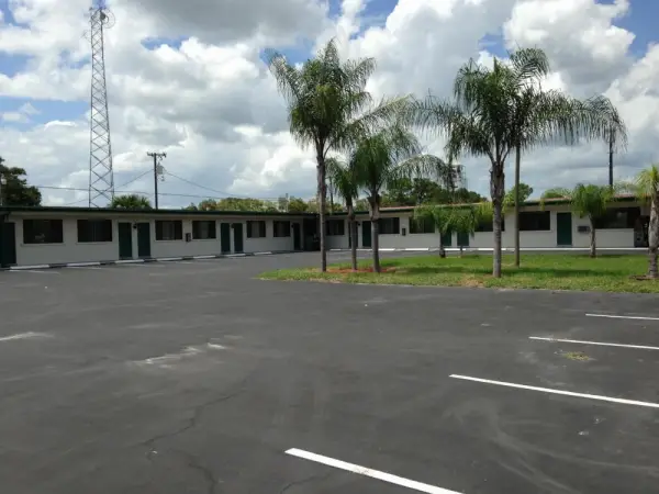Economy Inn Okeechobee 4
